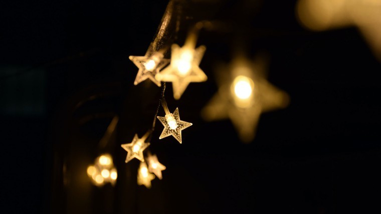 star-shaped string lights